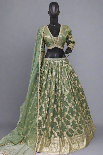 Mesmersing Pink brocade lehenga