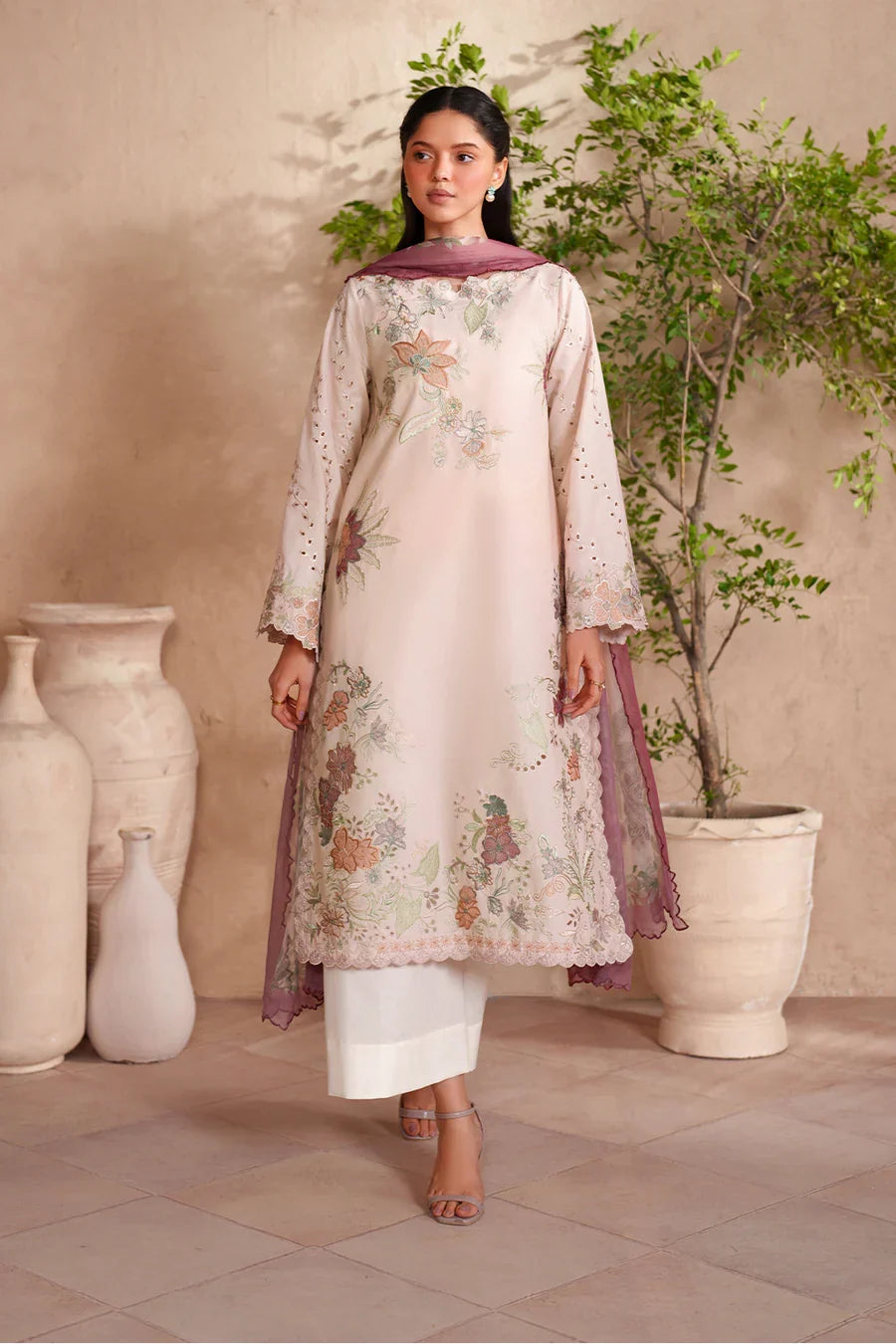 Iznik | Festive Lawn '26 | EL-04 Embroidered Lawn