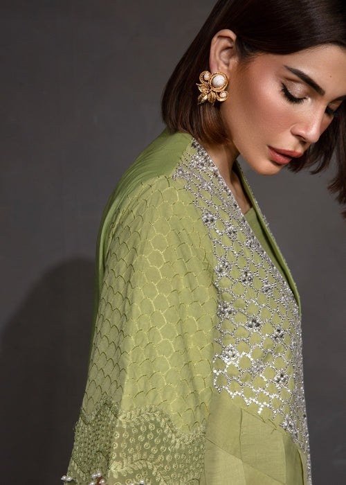 Saira Shakira | Zarae Luxury Pret | Ivy