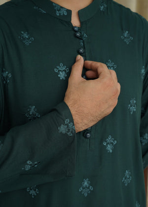 Maqsood Garments MEN'S GREEN EMBROIDRAD CHICKEN KURTA