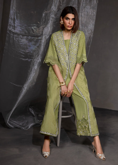 Saira Shakira | Zarae Luxury Pret | Ivy
